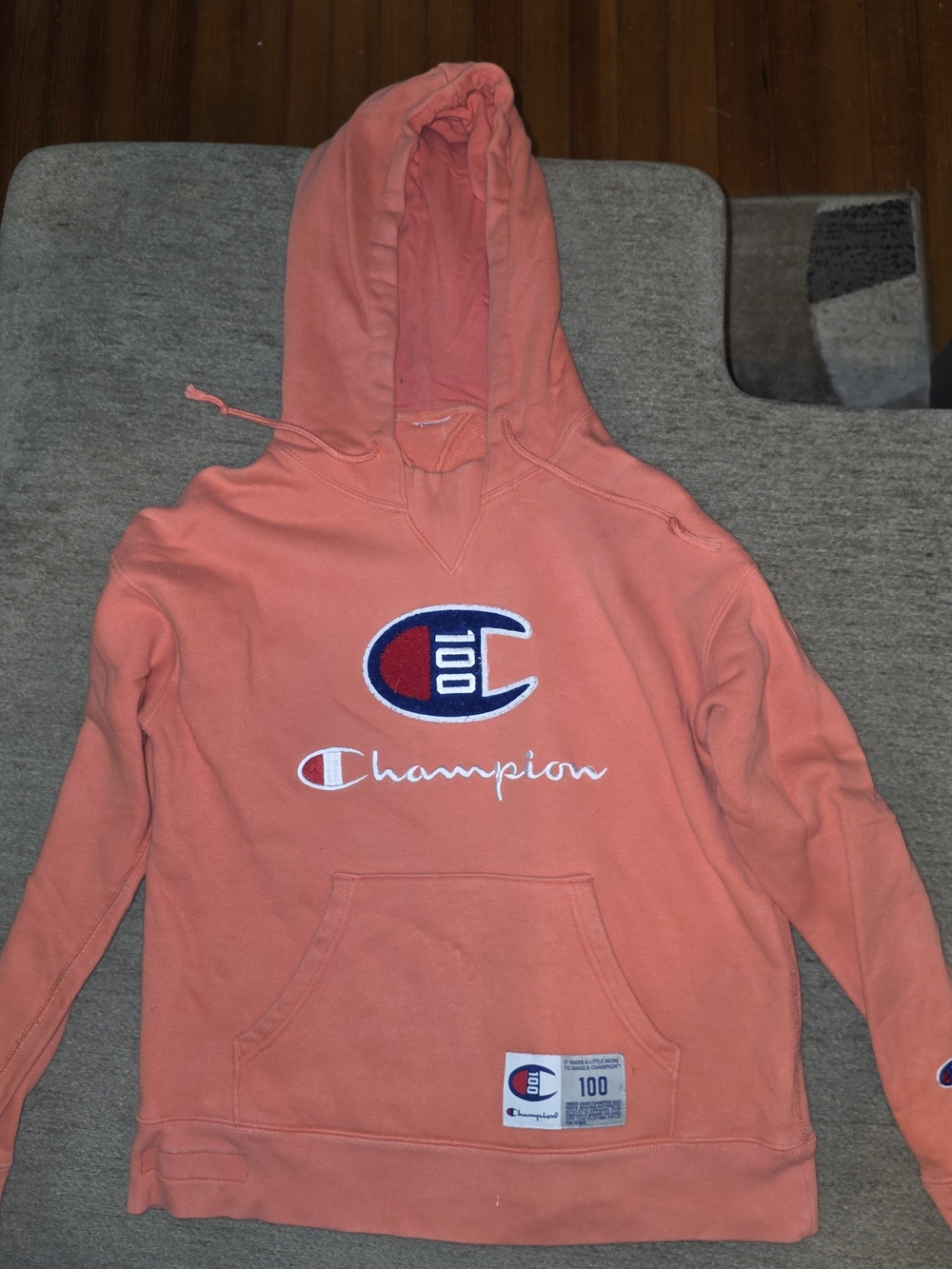 Champion Coral Logo Pullover Hoodie Medium